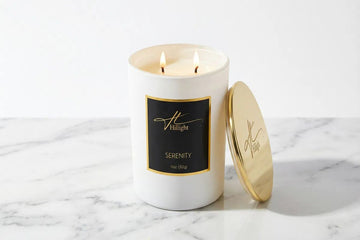 Hillight luxury coconut soy blend wax candle burning cleanly — clear vessel walls, steady flame, zero soot